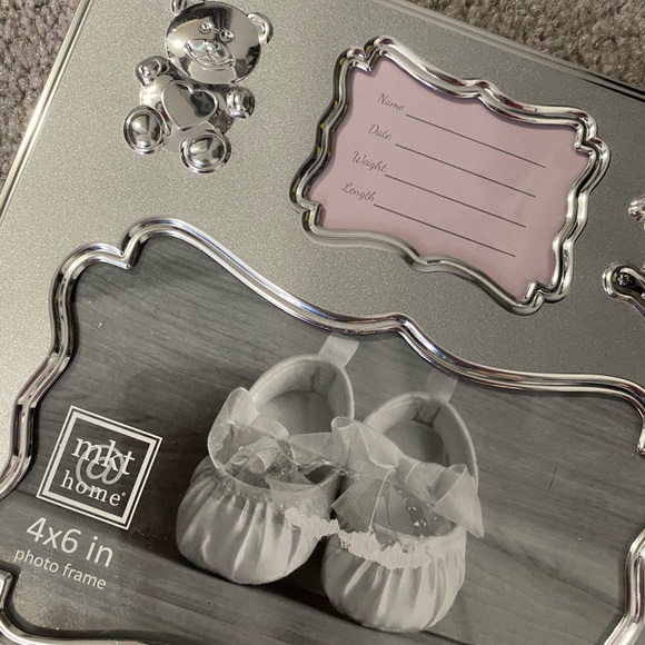 2 baby picture frames 🖼 - Picture 3 of 3